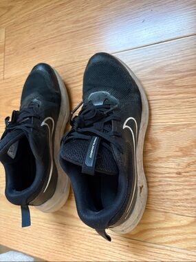 Nike Black Athletic Sneakers with White Accent